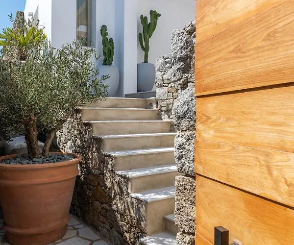 Lilium I - Overlooking Psarou Bay, Mykonos Villa Psarrou