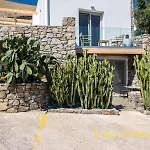 Lilium I - Overlooking Psarou Bay, Mykonos * Psarrou