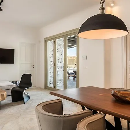 Lilium I - Overlooking Psarou Bay, Mykonos Вилла Псароу