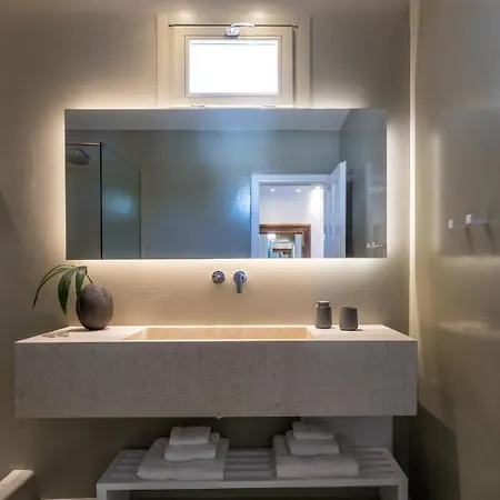 Lilium I - Overlooking Psarou Bay, Mykonos Psarrou